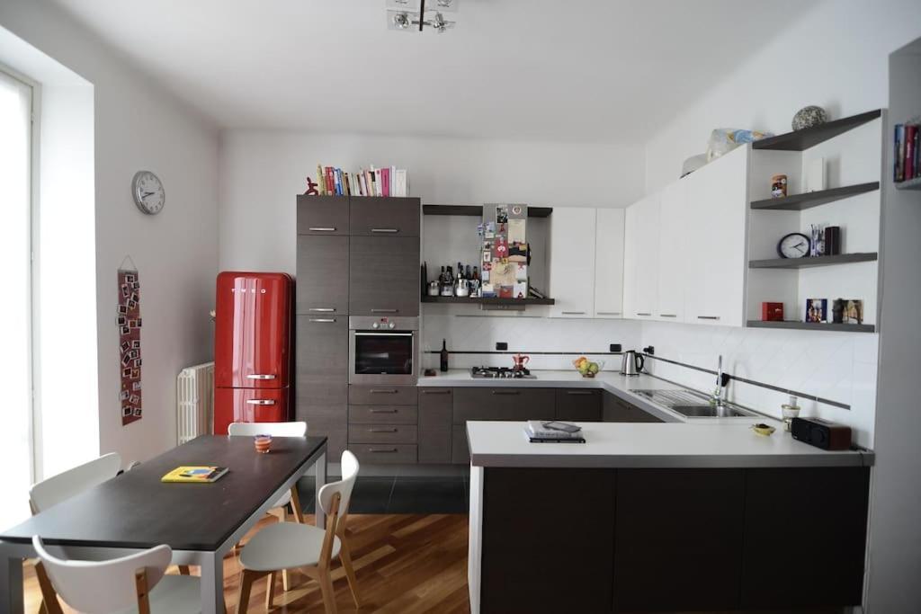 Quiet & Bright In A Sparkly District! Apartment Милано Екстериор снимка