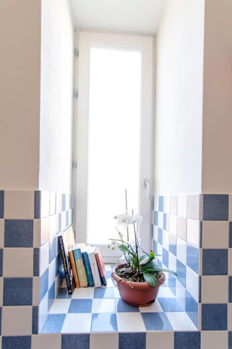 Quiet & Bright In A Sparkly District! Apartment Милано Екстериор снимка